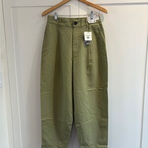 Comptoir Des Cotonniers x Uniqlo linen blend pleated tapered pants